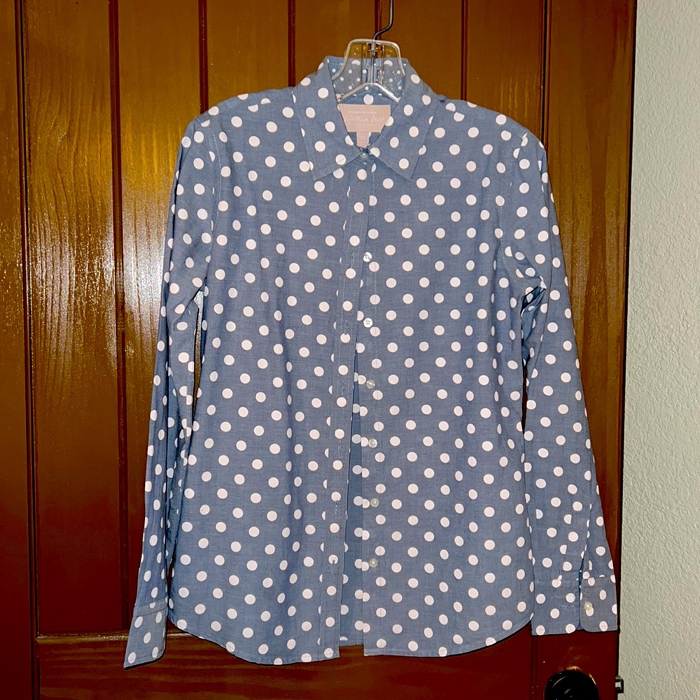Can be worn buttoned or open with camisole. Cuffs can be turned up